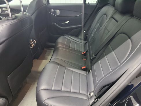 Used 2018 Mercedes-Benz GLC 300 4MATIC image 38