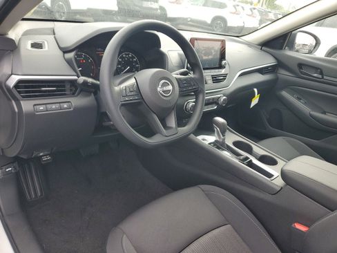 New 2025 Nissan Altima 2.5 S image 9