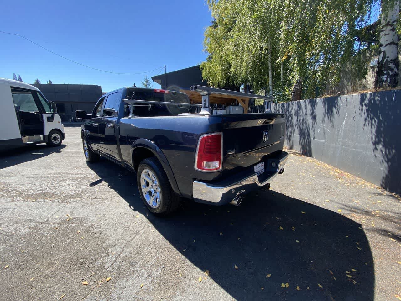 Used 2014 RAM 1500 Laramie w/ Convenience Group AWD/4WD image 4