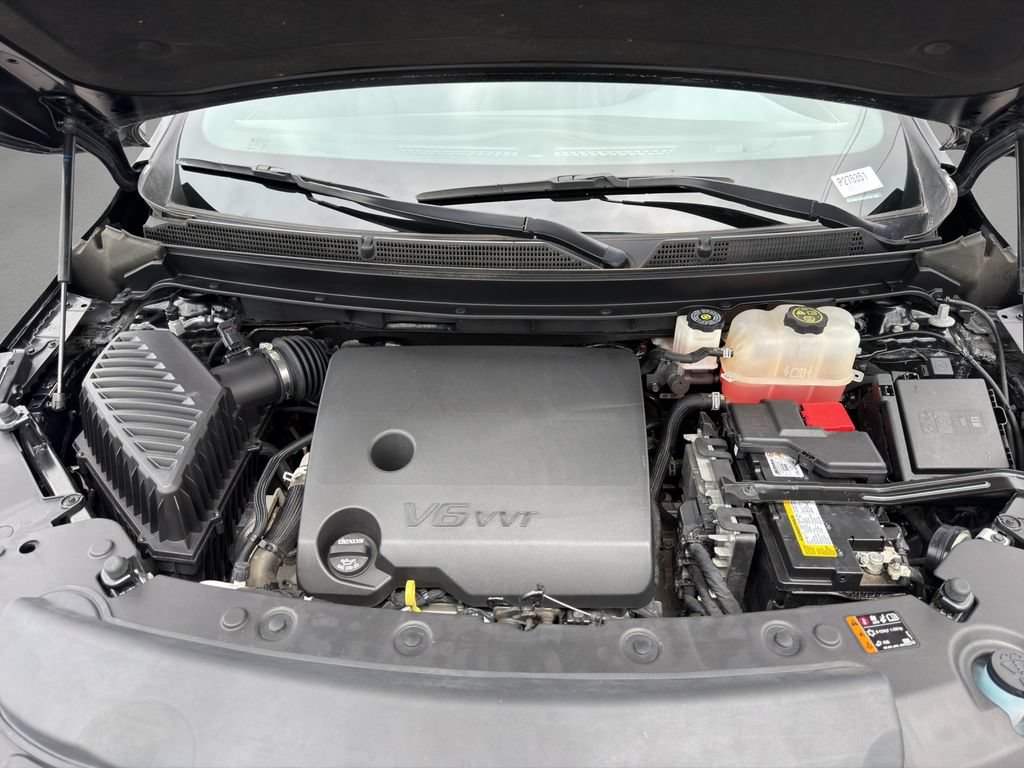 Used 2023 Buick Enclave Essence w/ Sport Touring Edition FWD image 21