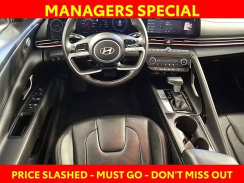 Certified 2024 Hyundai Elantra Limited image 12