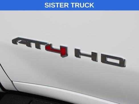 Used 2025 GMC Sierra 2500 AT4 w/ AT4 Premium Plus Package AWD/4WD image 18