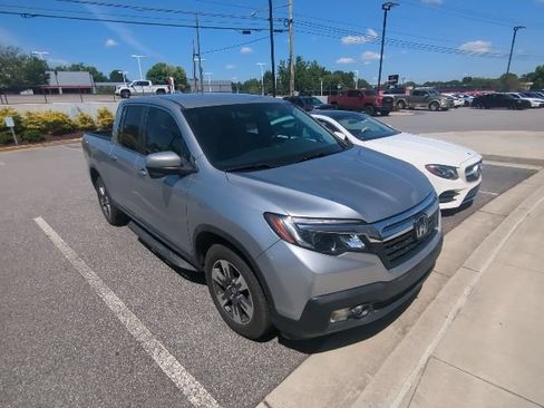 Used 2017 Honda Ridgeline RTL-T image 3