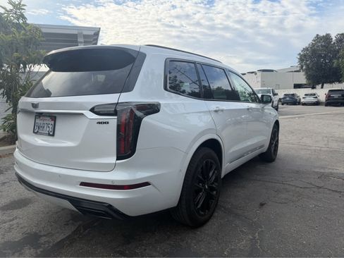 Used 2025 Cadillac XT6 Sport w/ LPO, Onyx Lite Package image 3