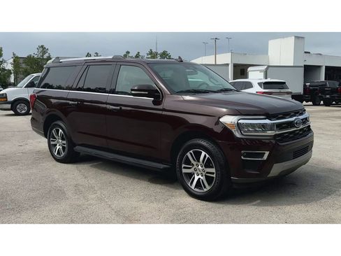 Used 2024 Ford Expedition Max Limited RWD image 2