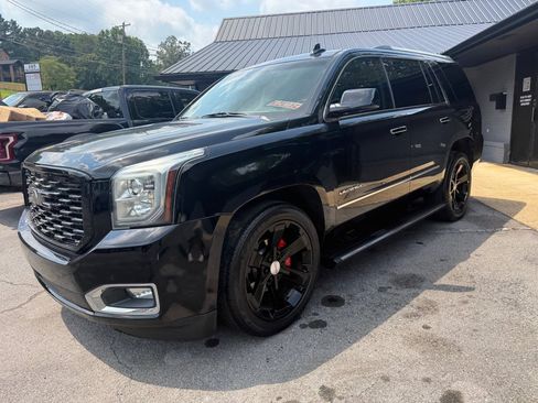 Used 2015 GMC Yukon Denali w/ Premium Package AWD/4WD image 11