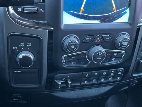 Used 2018 RAM 2500 Laramie w/ Sport Appearance Group image 20