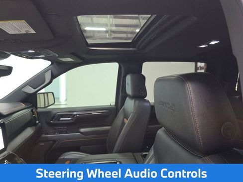 Used 2022 GMC Sierra 1500 AT4 w/ AT4 Premium Package AWD/4WD image 16