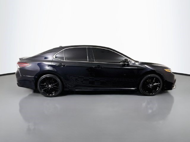 Used 2023 Toyota Camry XSE FWD image 11