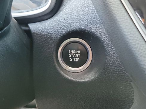 Used 2023 Toyota Corolla Cross XLE w/ Convenience Package image 14