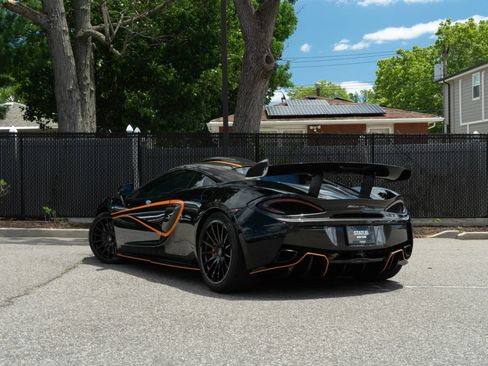 Used 2020 McLaren 620R RWD image 5