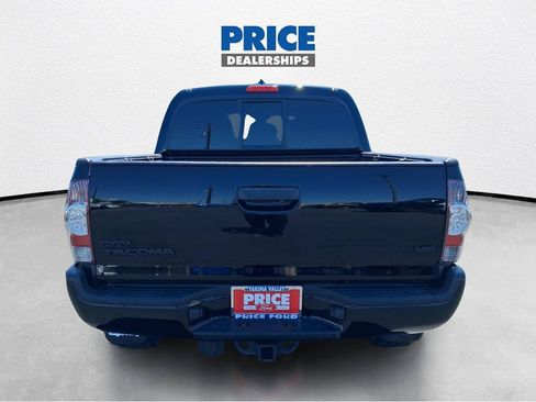 Used 2014 Toyota Tacoma 4x4 Double Cab w/ TRD Off-Road Package image 6