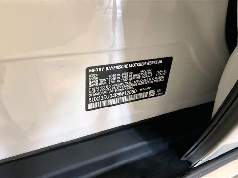 Certified 2024 BMW X5 xDrive40i w/ Premium Package AWD/4WD image 32