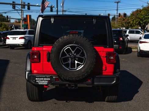 Used 2024 Jeep Wrangler Unlimited Rubicon image 9