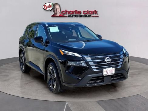 Used 2024 Nissan Rogue SV w/ SV Premium Package FWD image 7