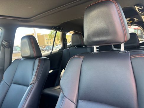 Used 2017 Toyota RAV4 SE image 11