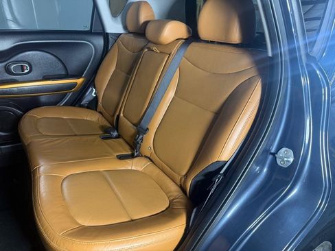 Used 2016 Kia Soul ! w/ Premium Package FWD image 28
