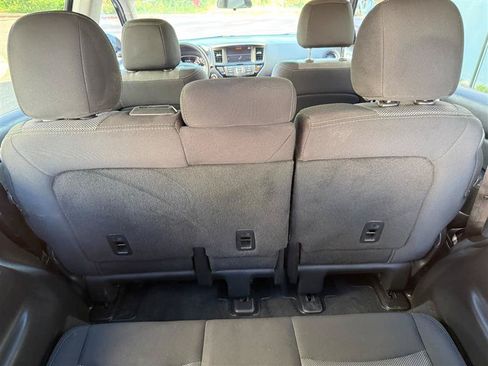 Used 2018 Nissan Pathfinder S AWD/4WD image 23