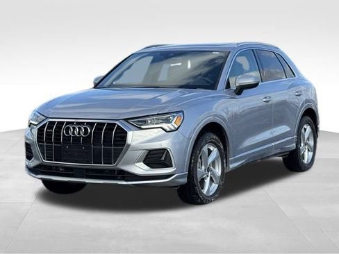 Used 2022 Audi Q3 2.0T Premium Plus image 3