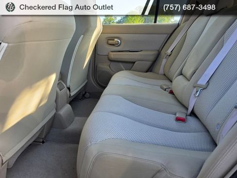 Used 2008 Nissan Versa Hatchback w/ Convenience Pkg FWD image 15