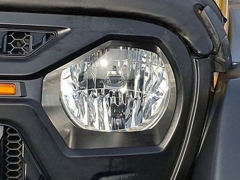 Used 2021 Jeep Wrangler Sport image 12