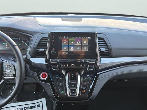 Used 2024 Honda Odyssey Elite image 22