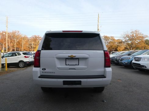 Used 2018 Chevrolet Suburban LT image 6