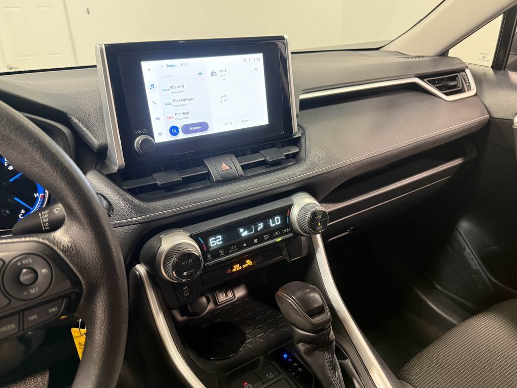 Used 2023 Toyota RAV4 LE AWD/4WD image 78