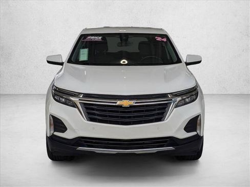 Used 2024 Chevrolet Equinox LT FWD image 2