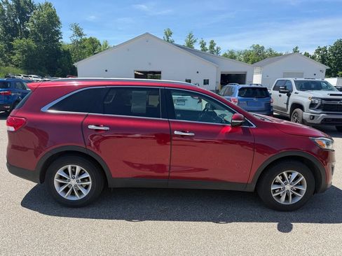 Used 2016 Kia Sorento FWD w/ LX Convenience Package image 4