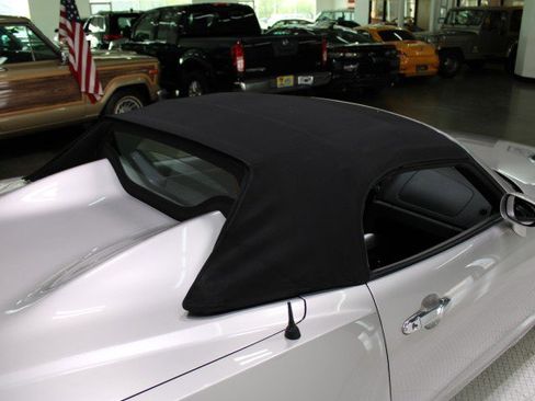 Used 2008 Saturn Sky w/ Premium Trim Package image 34