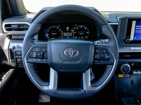 New 2026 Toyota 4Runner TRD Off-Road AWD/4WD image 15