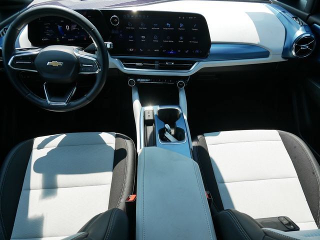 Used 2024 Chevrolet Equinox EV LT AWD/4WD image 6