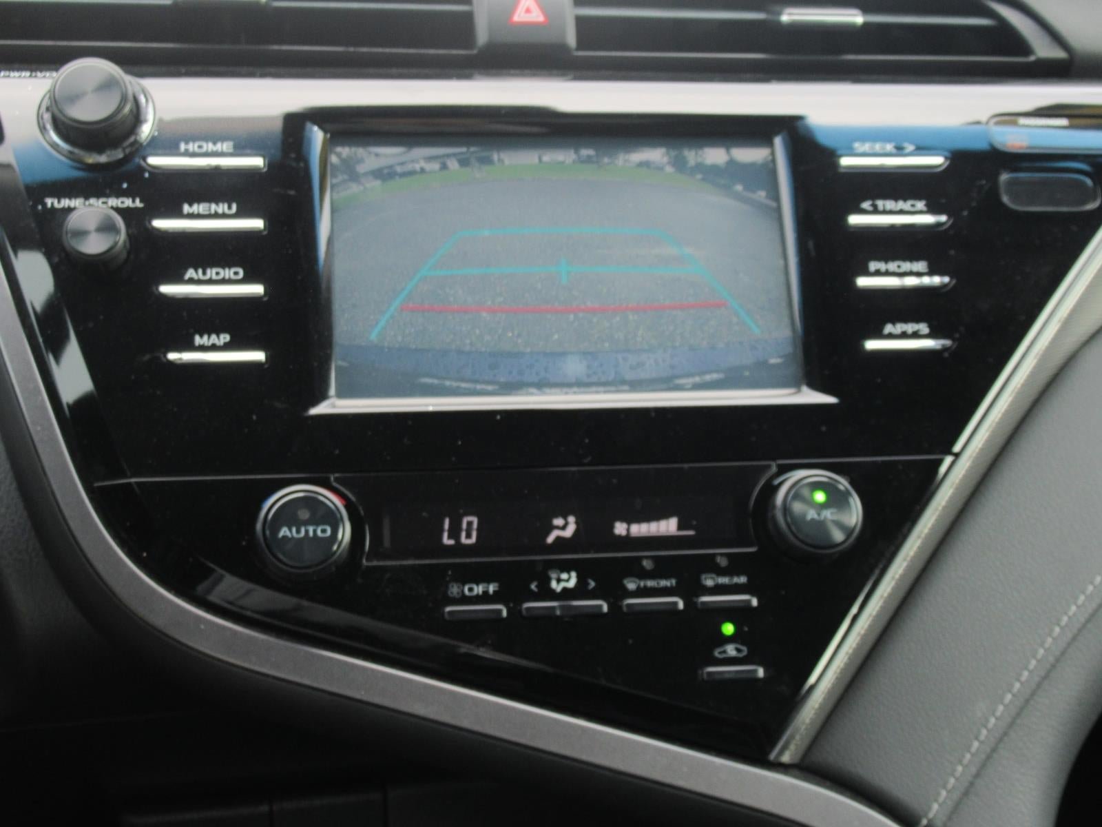 Used 2019 Toyota Camry SE FWD image 28