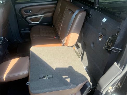 Used 2024 Nissan Titan Platinum Reserve w/ Moonroof Package RWD image 38