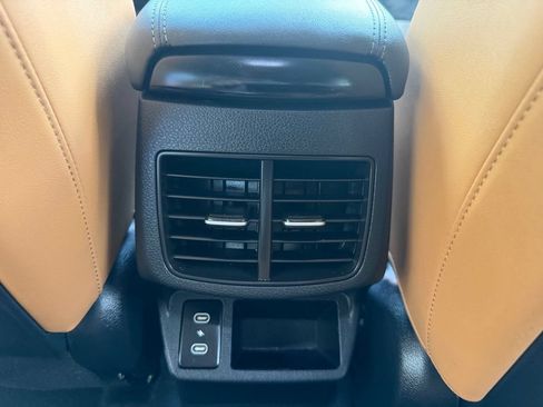 Used 2024 Kia Seltos EX FWD image 12