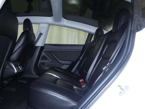 Used 2019 Tesla Model 3 Standard Range Plus image 21