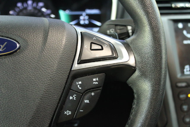 Used 2017 Ford Fusion Titanium FWD image 16