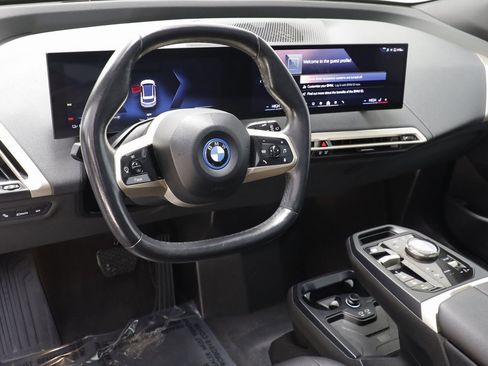 Used 2025 BMW iX xDrive50 image 7