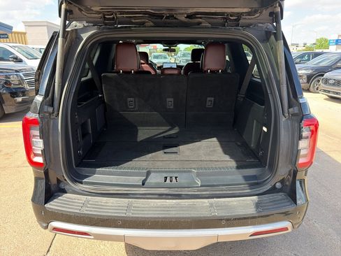 Used 2024 Ford Expedition Max Limited AWD/4WD image 18