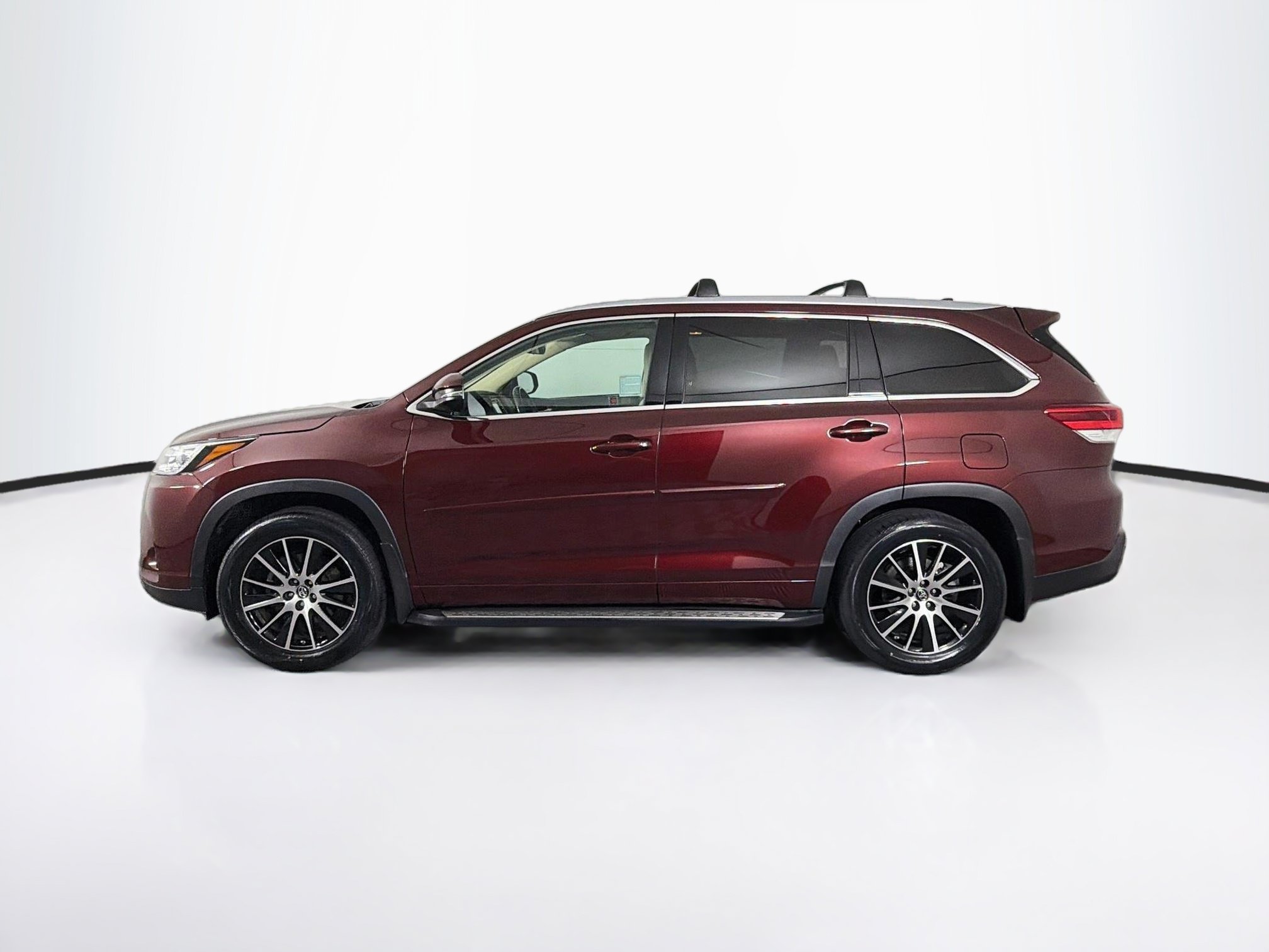 Used 2017 Toyota Highlander Limited w/ Carpet Mat Package AWD/4WD image 4