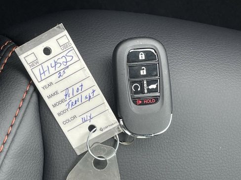 New 2025 Honda Pilot TrailSport image 39