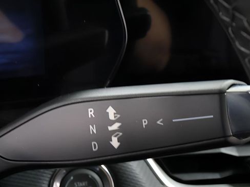New 2026 Chevrolet Equinox LT FWD image 18