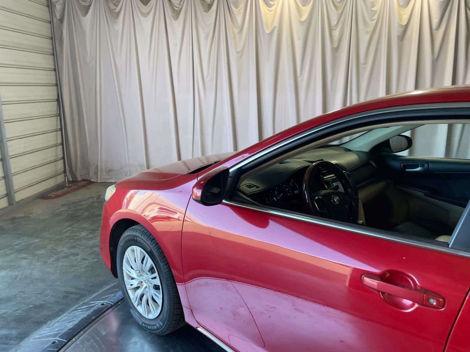 Used 2012 Toyota Camry LE FWD image 10