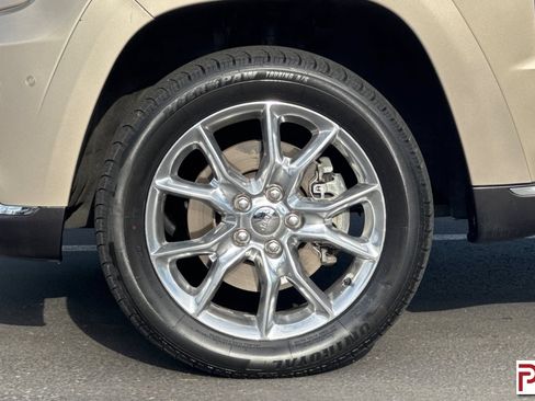 Used 2014 Jeep Grand Cherokee Summit AWD/4WD image 34