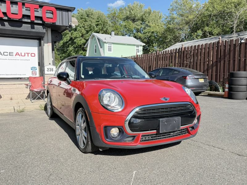 Used 2016 MINI Cooper Clubman FWD image 4