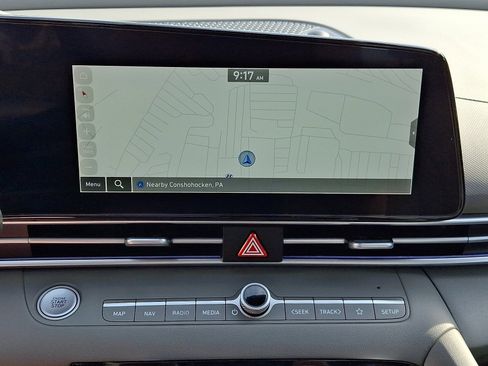 Certified 2024 Hyundai Elantra SEL w/ Convenience Package FWD image 17