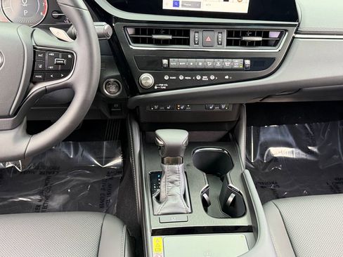Certified 2025 Lexus ES 350 w/ Premium Package FWD image 13