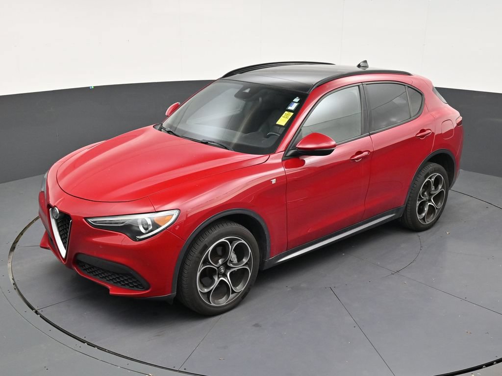 Used 2022 Alfa Romeo Stelvio Ti w/ Active Assist Plus Package AWD/4WD image 11