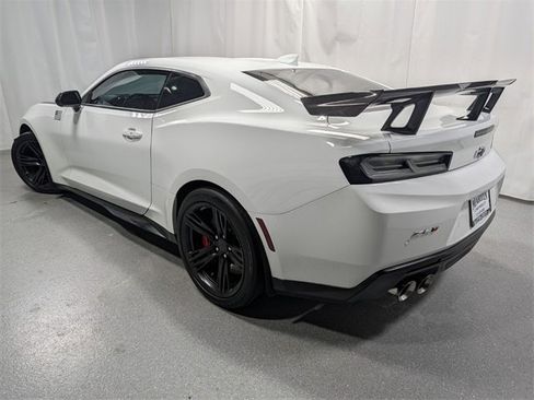 Used 2018 Chevrolet Camaro ZL1 image 9